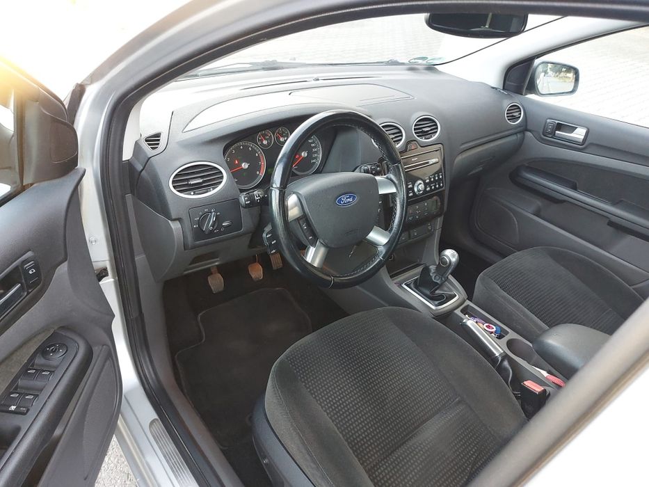 Ford Focus 1.6 benzina GHIA