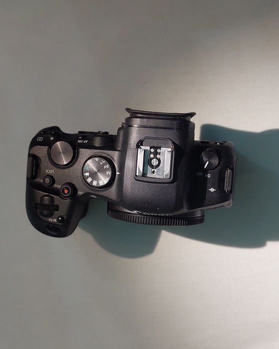 Canon R6  rf 24x105mm foto aparat