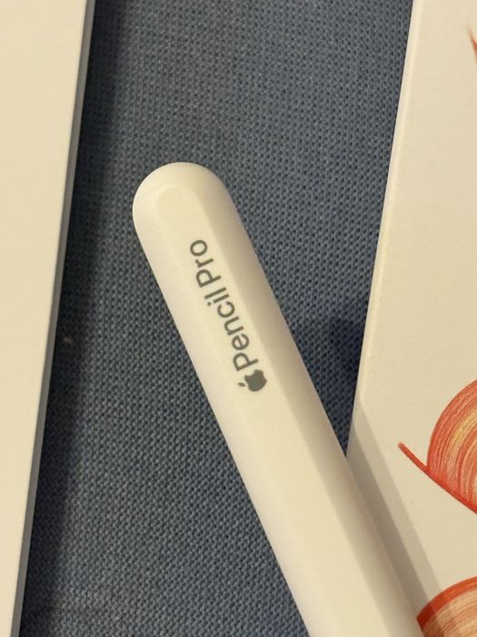 Apple pencil pro noua