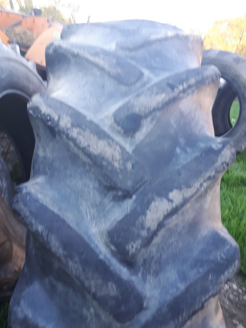 Cauciuc tractor 18,4R34 uzura 50%