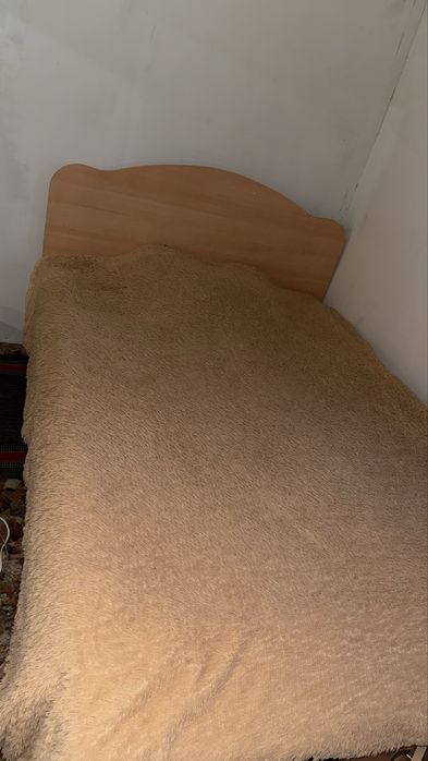 Продам спальный гарнитур