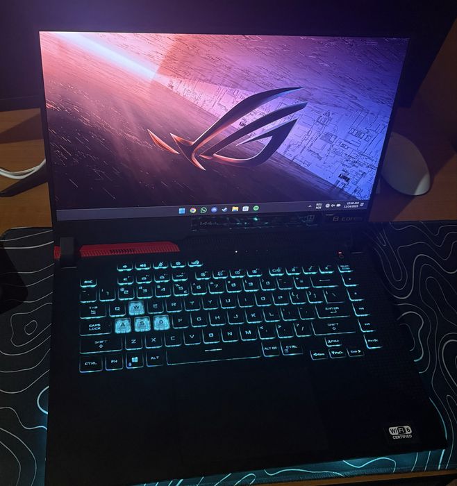 Vand laptop Asus Rog Strix G15 (probleme la 144hz)