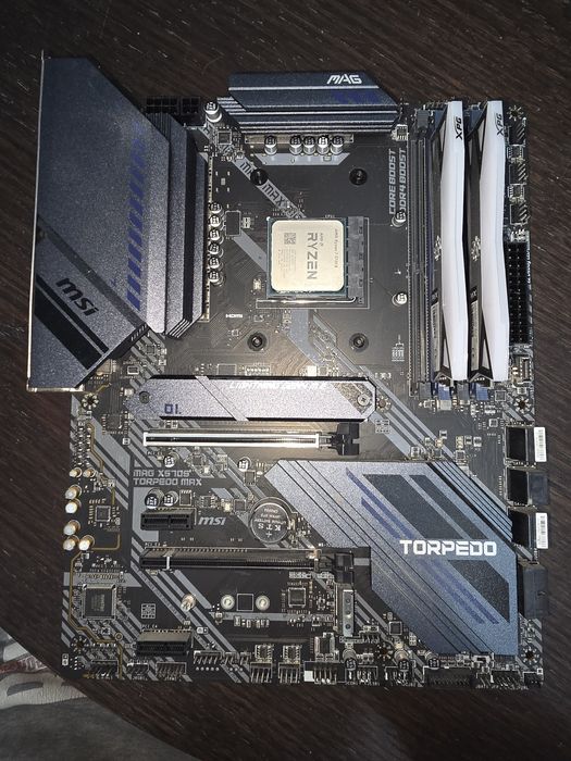 MSI Mag X570S Torpedo MAX + Ryzen 7 5700X + 32 GB RAM XPG 3200 CL18