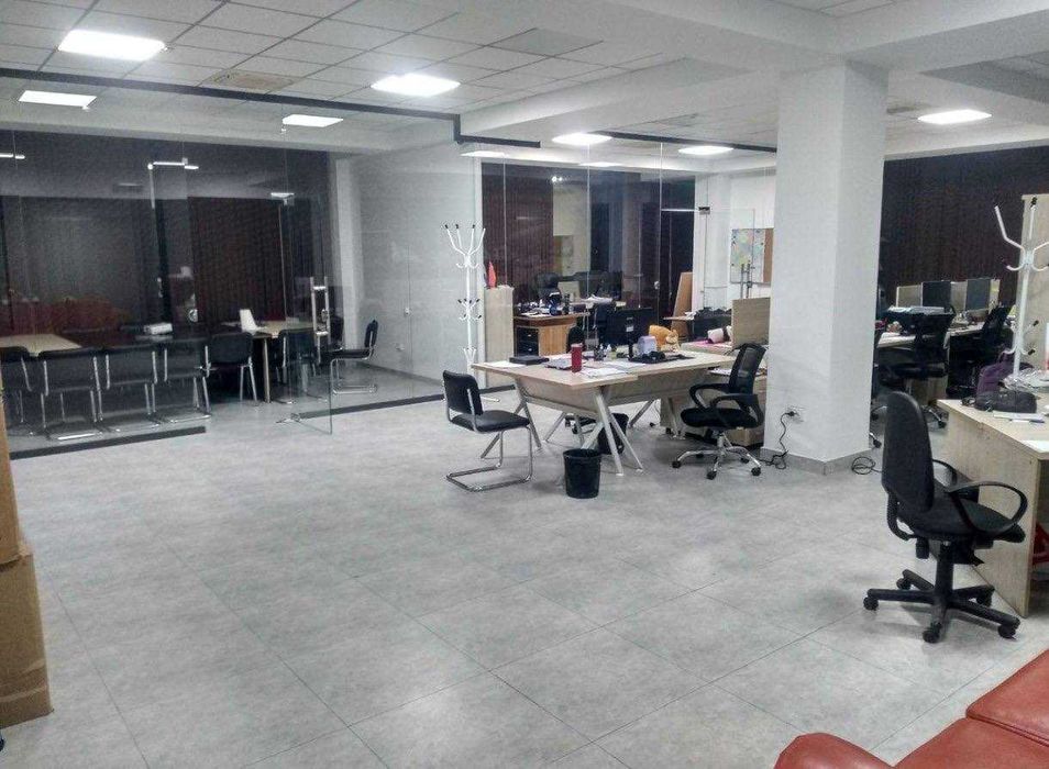 Продается офисное помещение в бизнес центре. Яккасарайский р-н. 200м2