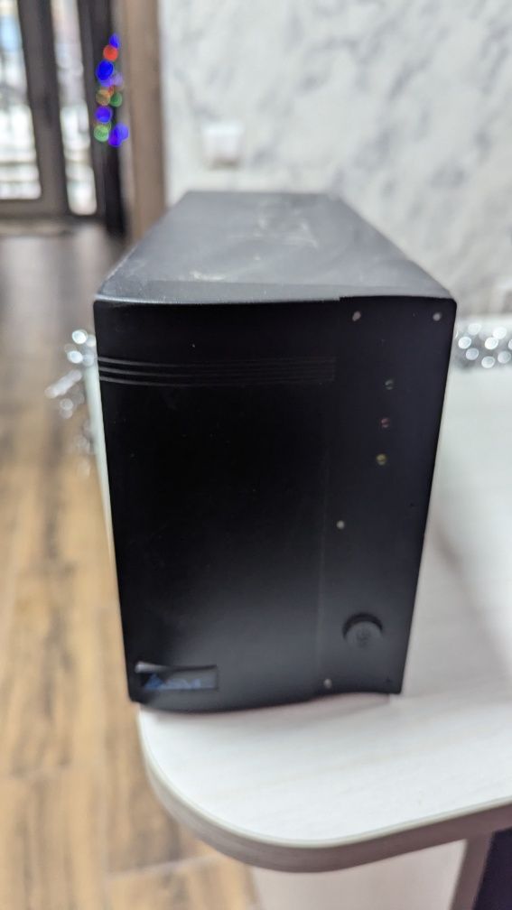 Срочно! Блок питания UPS, упс с новым аккумулятором, полностью рабочий