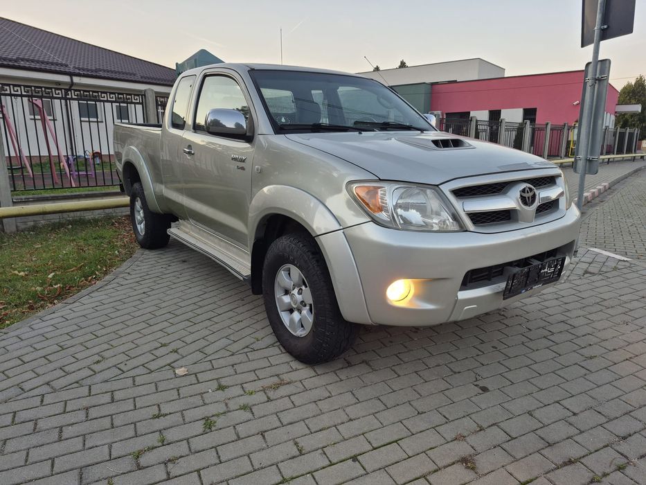 Toyota Hilux/2007/Klima/4x4/Blocant/LADA LUNGĂ!