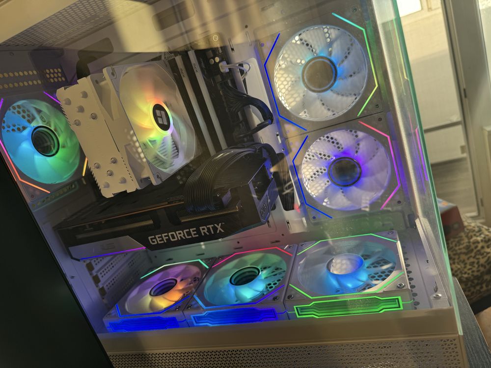 RTX 3070, Ryzen 7 5700X, 16GB RAM, Геймърски компютър!
