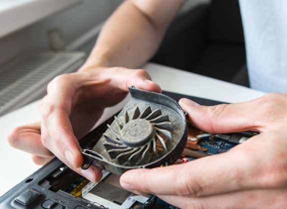 Servicii PC București – Asamblare Windows Curățare Mentenanță