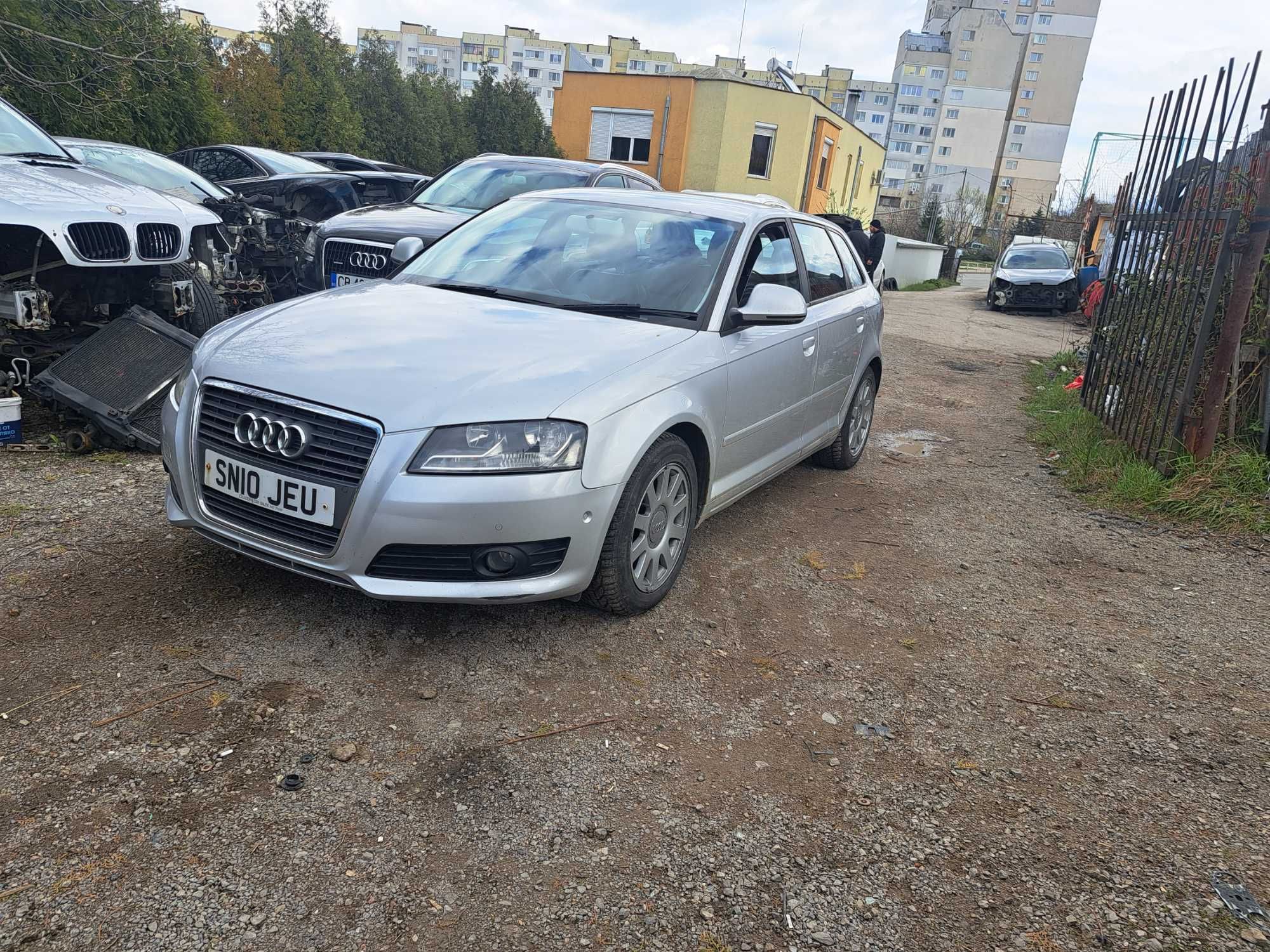 Продавам Audi a3 8p facelift 2011 1.6tdi 105hp, 5скорости на части.