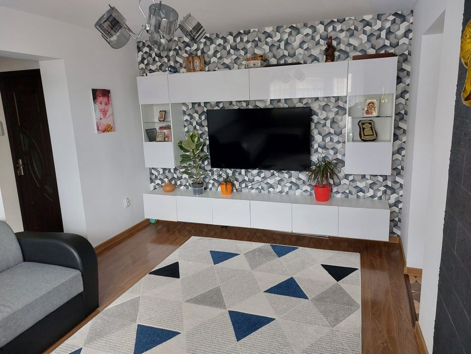 Vand apartament 2camere,mobilat si utilat in Moinesti