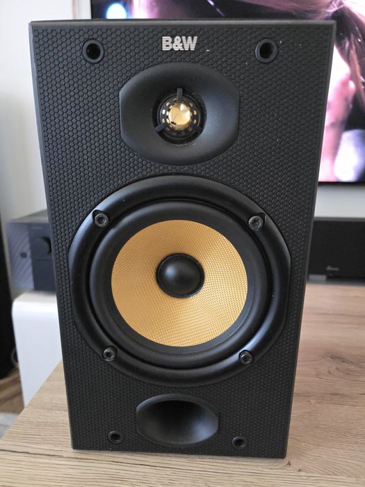 B&W bowers & wilkins 1 buc. CDM1 si 1 buc.DM601 piese accesorii