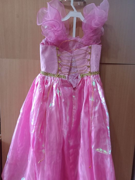 Нарядные детские  платья для праздников