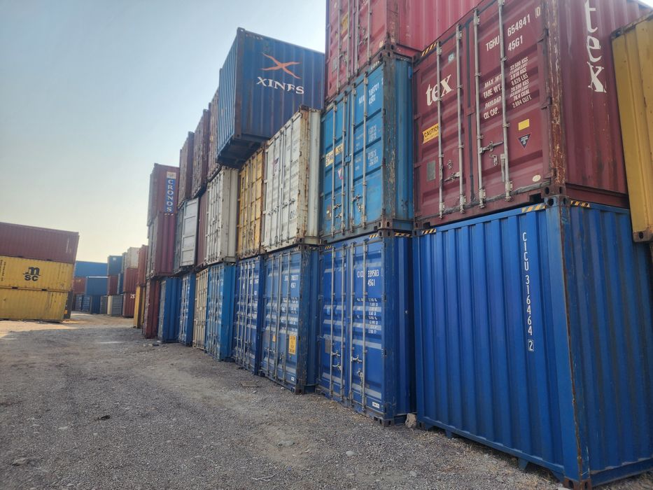 Контейнер 12 и 6 метровый