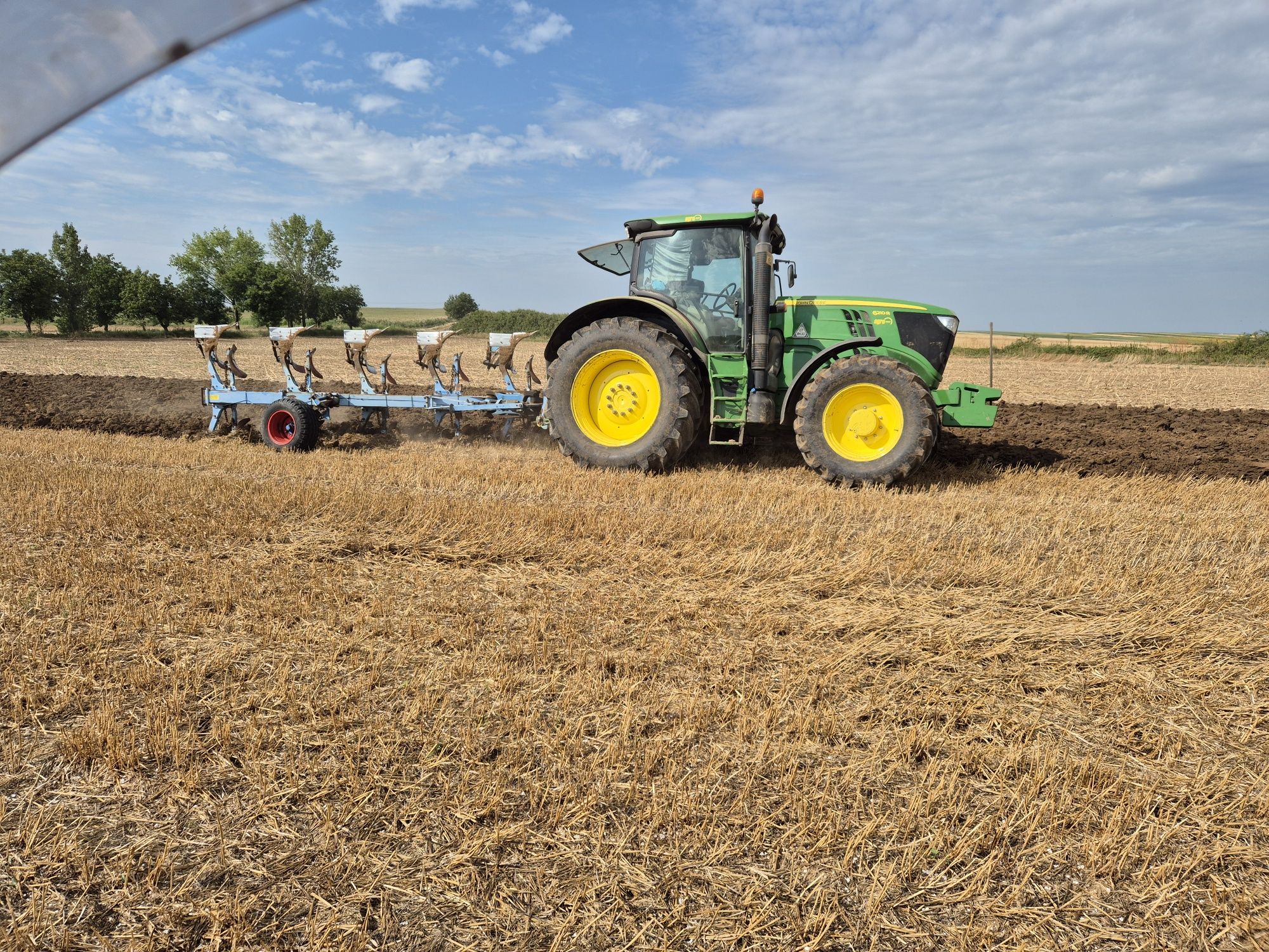John Deere 6210R