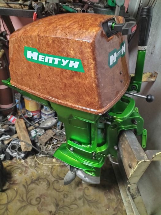 Продам лодочный мотор Нептун 23.