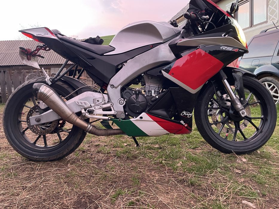 Dezmembrez motor aprilia rs4 125 2011