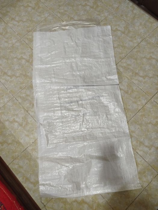 Ichi salafan paketli qalin qop