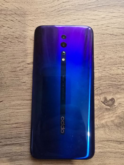 Смартфон Oppo Reno Z