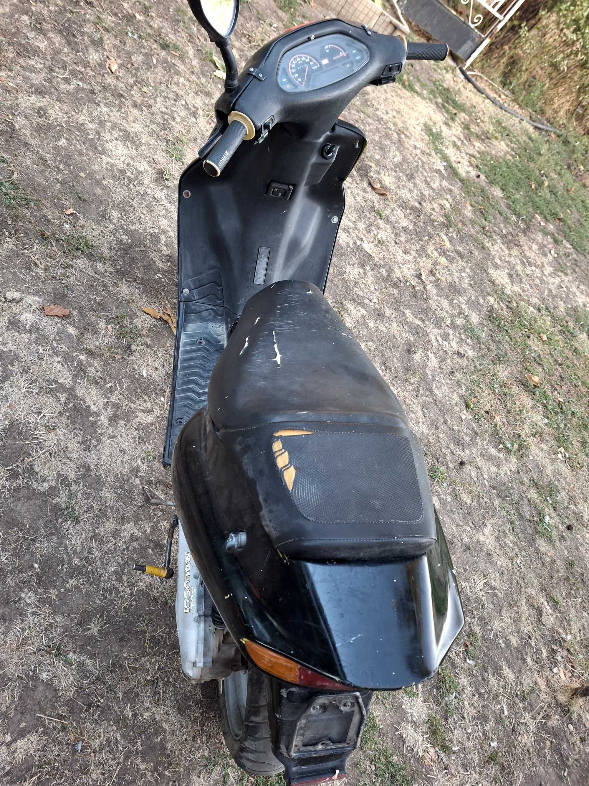 Скутер Aprilia 50 к.с