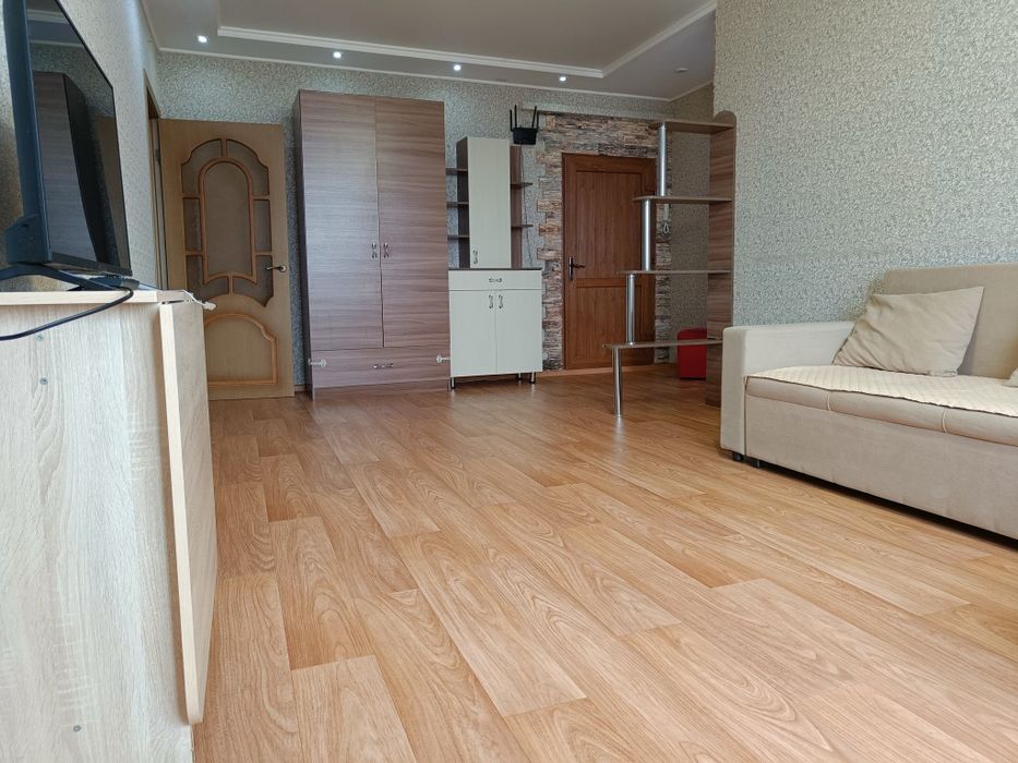 Сдам 2х комн.кв. на длит. срок  Центр