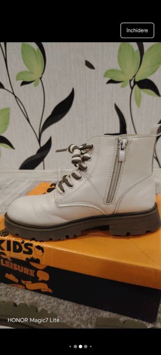 Ghete crem mărimea 35, interior aproximativ 22cm