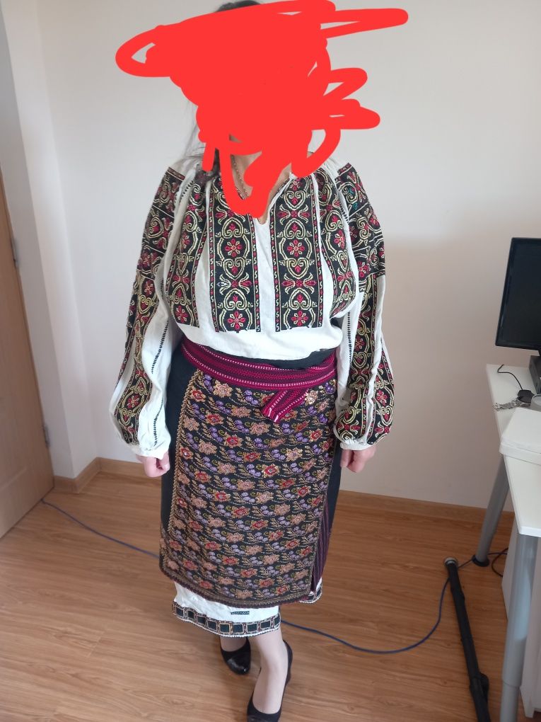 Costum național damă