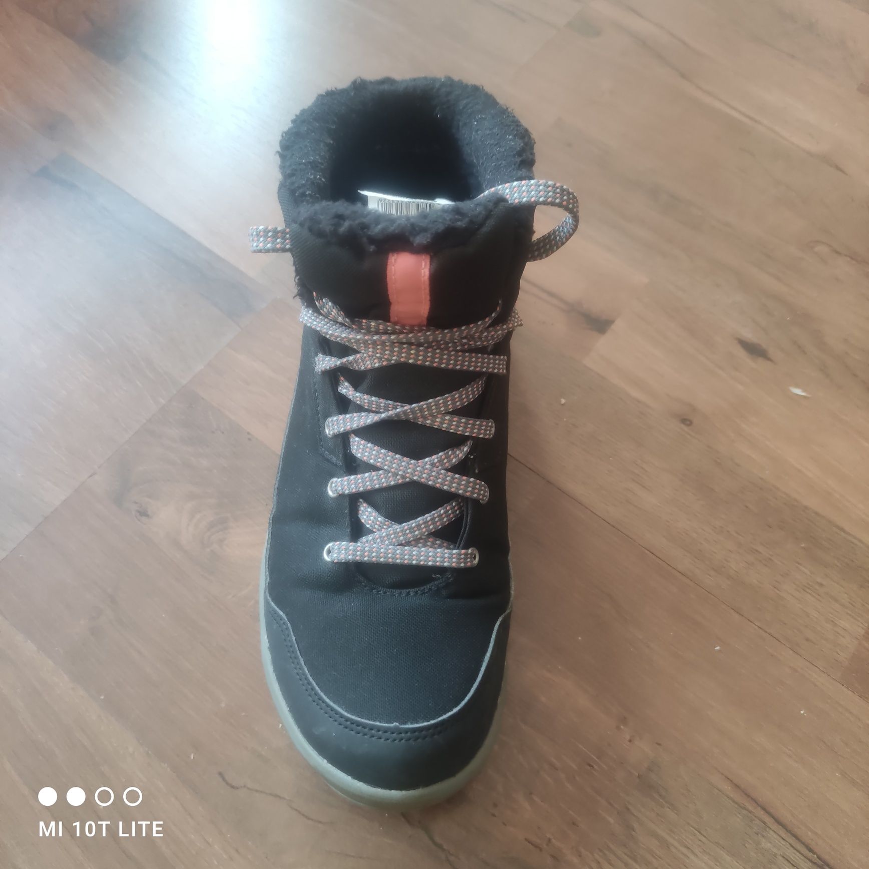 Продавам маратонки