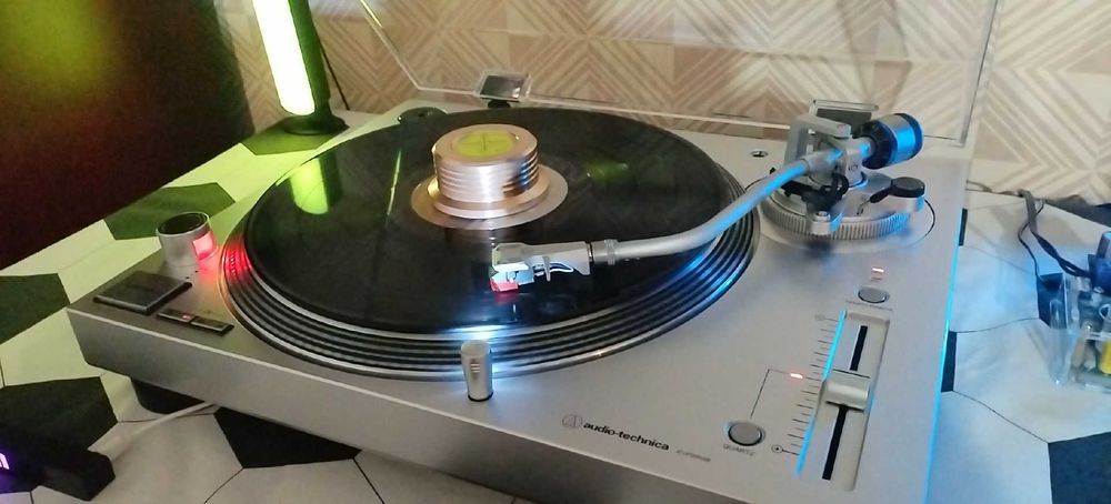 Грамофон Audio-Technica AT-LP120XUSB - сребрист