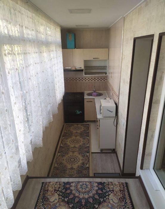 Продается на Юнусабаде 11 квартале 2 комнатная квартира