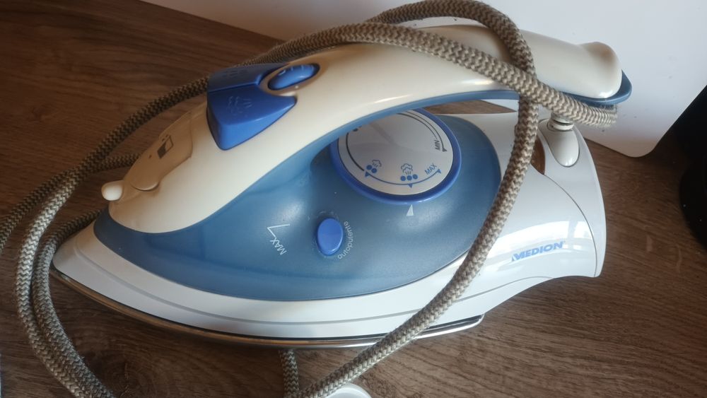 Ютия                    .