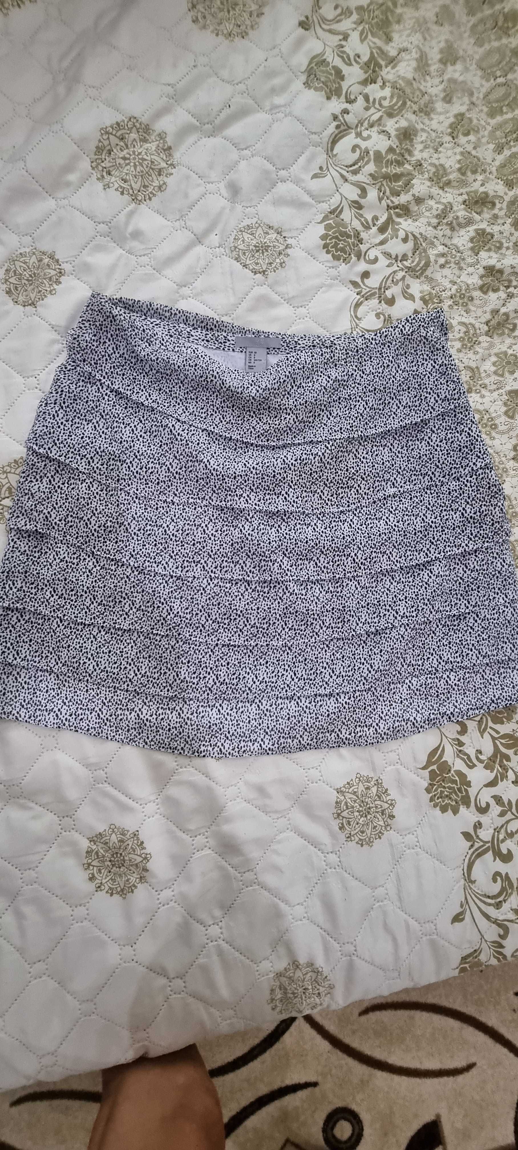 Пола с волали от H&M