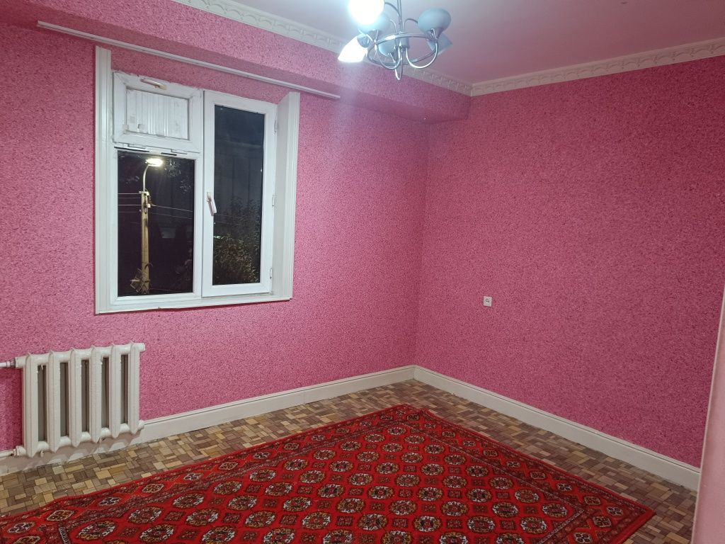 Сдается квартира на против кинотеатр Казахстан в центре города