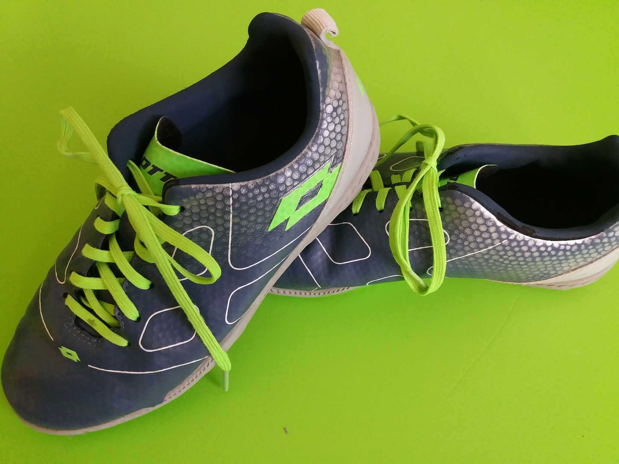 Футболни детски обувки Лото