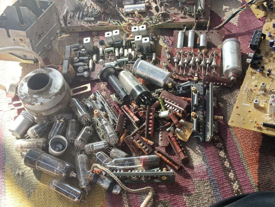 Zapchast pilata va boshqa narsalar hammasi optim sotiladi