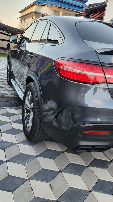 Mercedes cupe AMG  63 pachetul