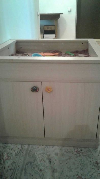 Продам детскую домашнюю песочницу б/у