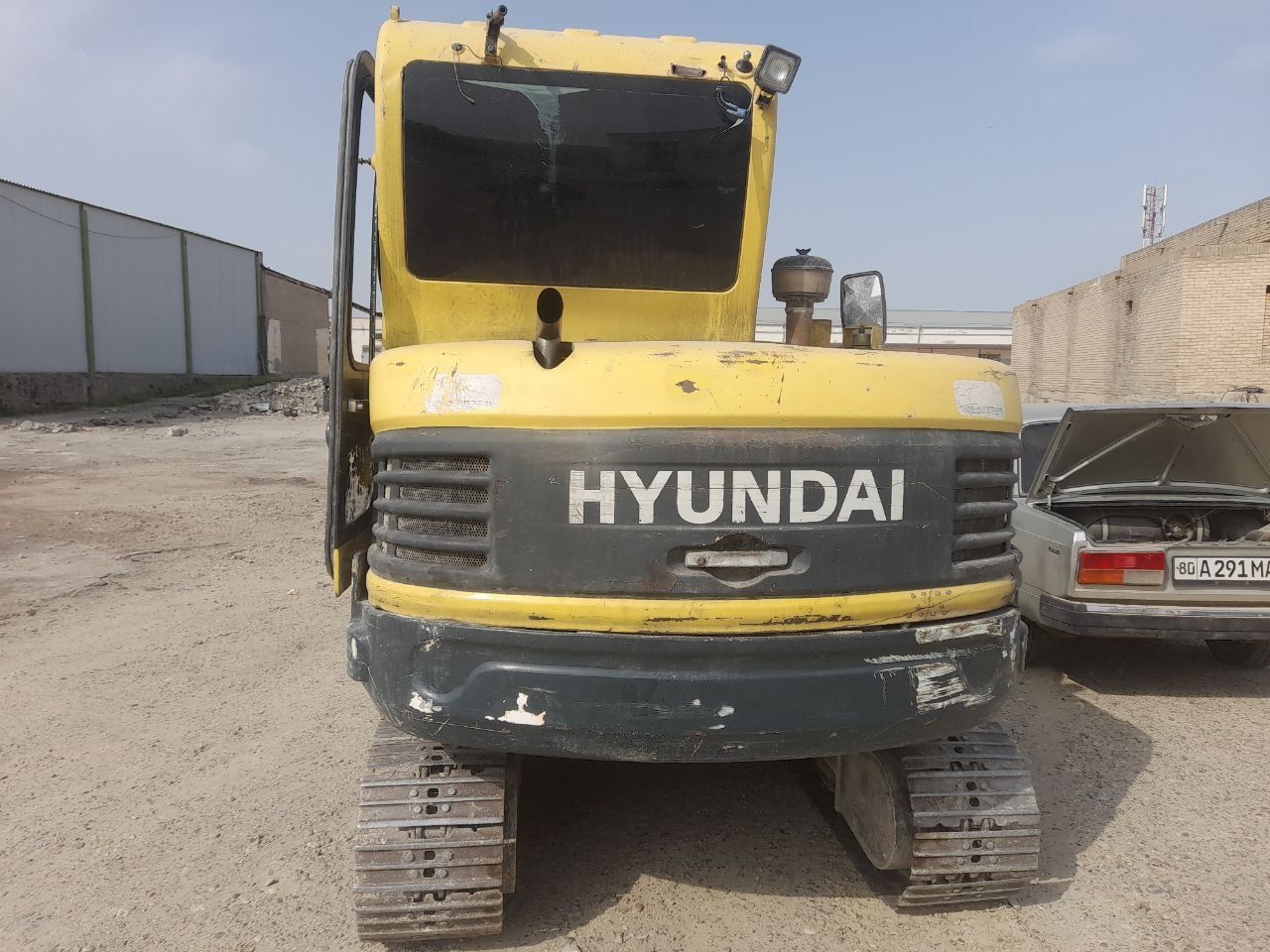 Экскаватор Сотилади HYUNDAI 55 гусеничный