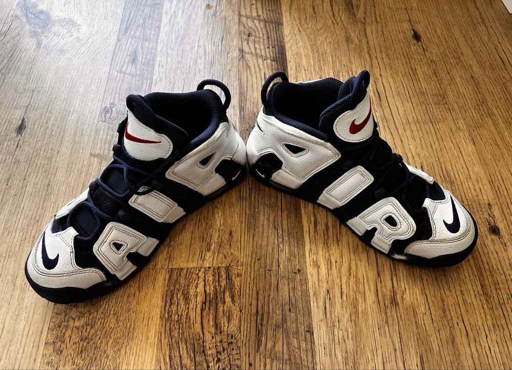 Nike Air more кецове