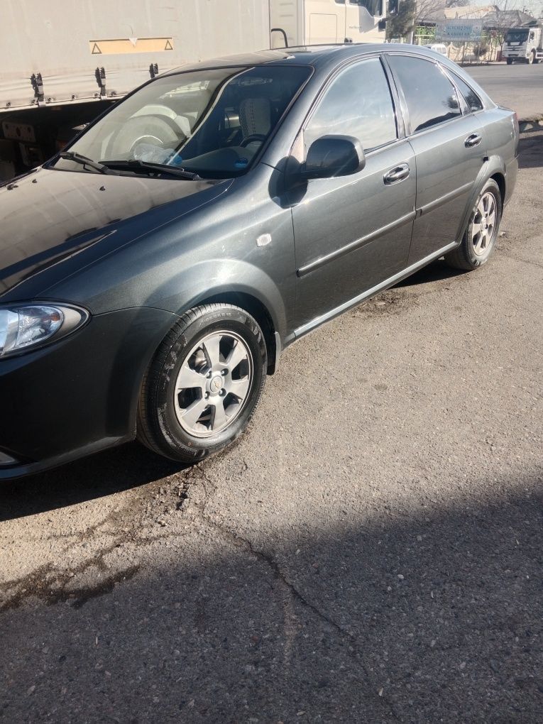 Жентра 3 автомат. Мошинани ошиги булсайиз нархини келишамиз.