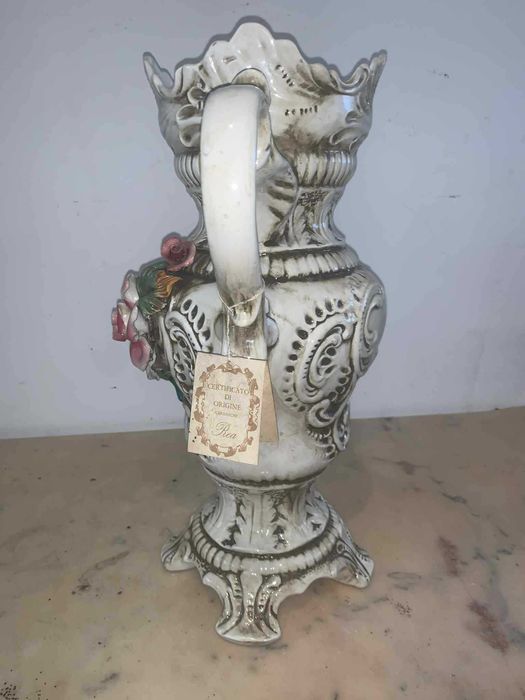 Vaza portelan cu doua manere 3D