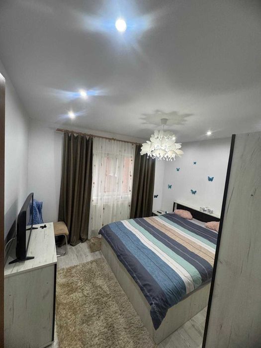 Inchiriez apartament 3 camere