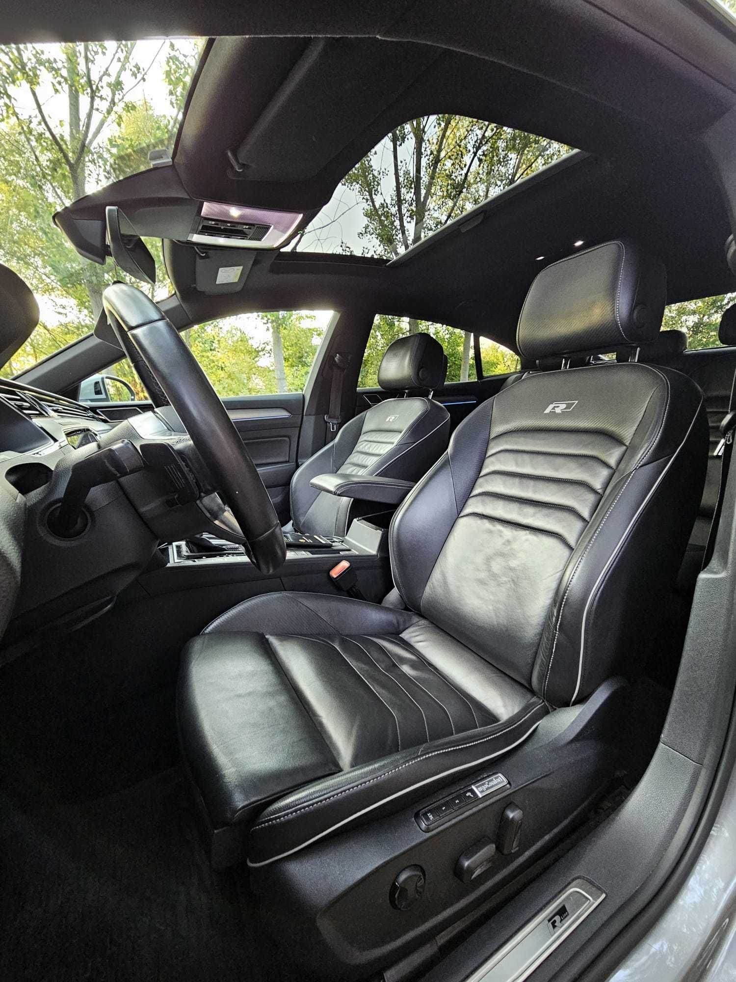 Volkswagen Arteon 2.0 / 2018.10 / R-line / Panoramic / Distronic / DLA