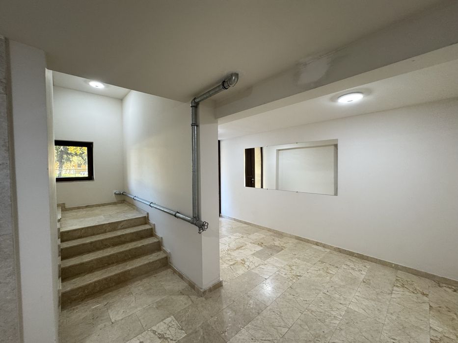 Продава се Тристаен апартамент в Казанлък - 135 кв.м за 1475 €/кв.м - Снимка #5