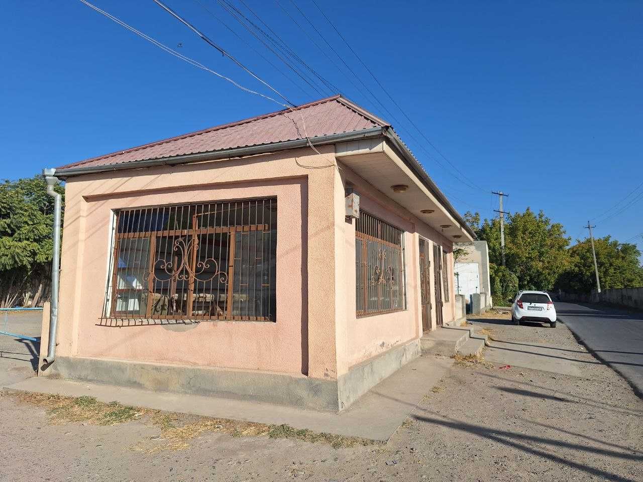 Sirdaryo tumanida savdo dokoni bolib tolash sharti bilan sotiladi