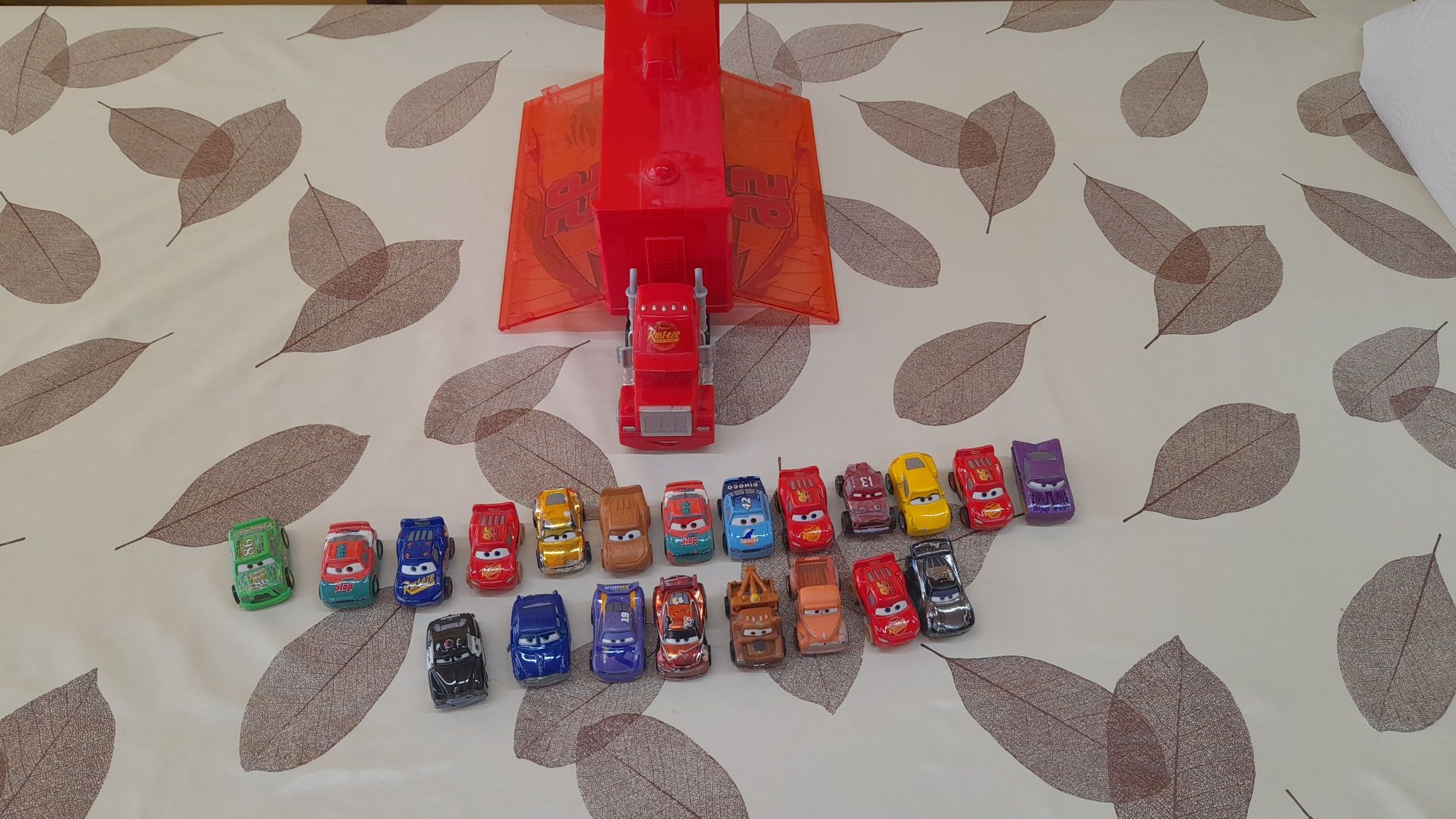 Мини колички с камион на CARS