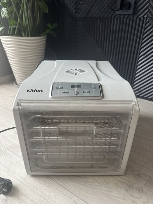 Элекстросушилка для фруктов и овощей