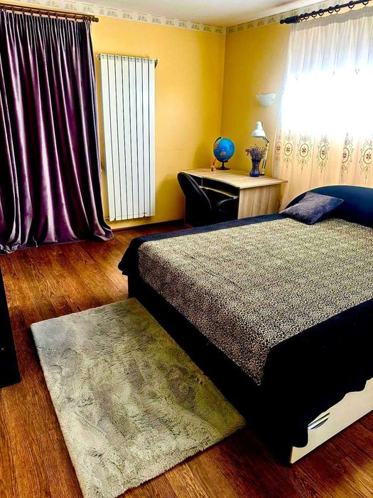 Casă de vânzare, zona Bucovina