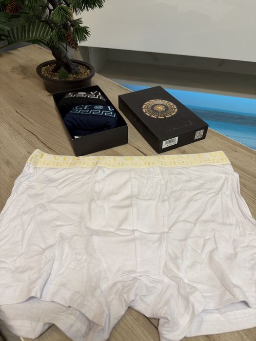 Set 3 Boxeri barbati , tommy,armani, hugo boss , versace, calvin klein