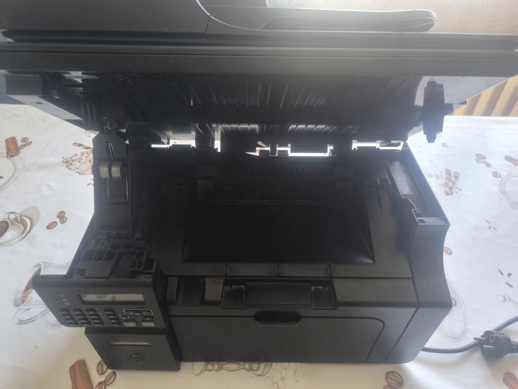 Продаётся принтер HP, хорошего качества, рабочий, нужно только заправи