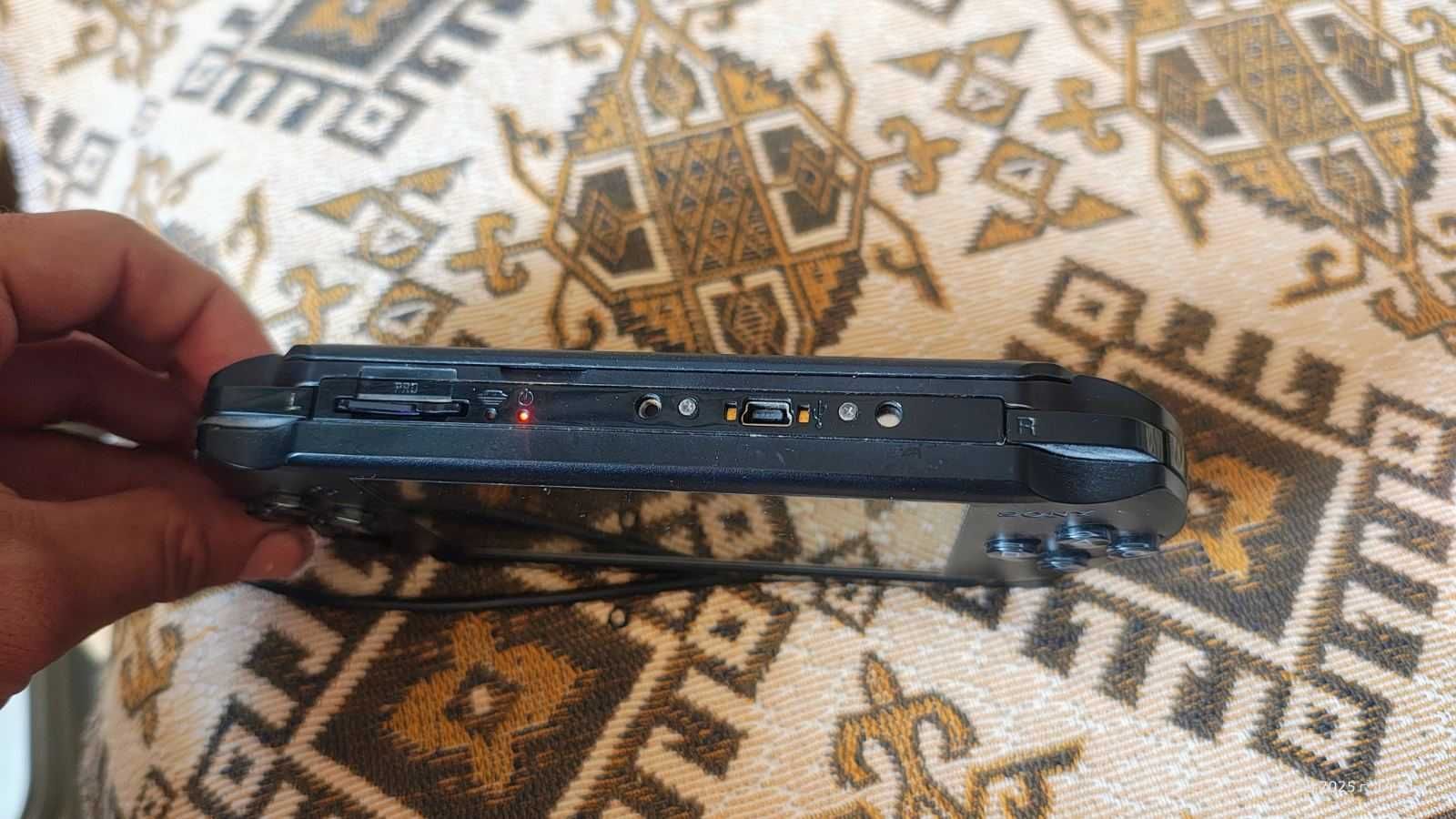 PSP E-1000 чисто нова